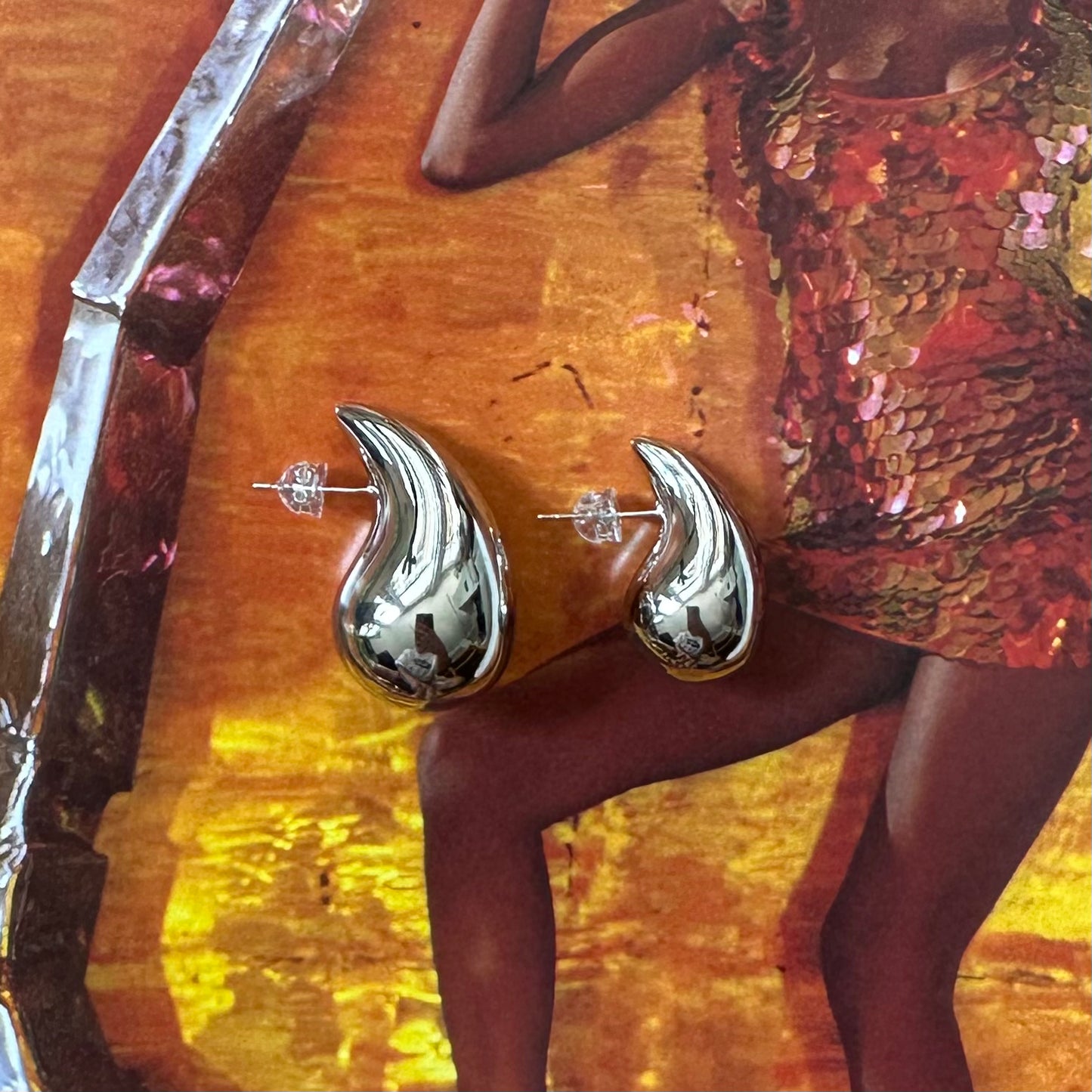 TEARDROP EARRINGS