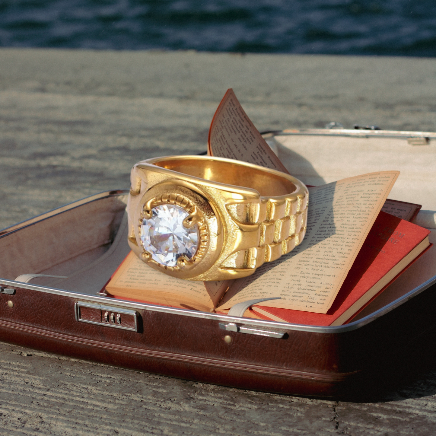 WATCH RING