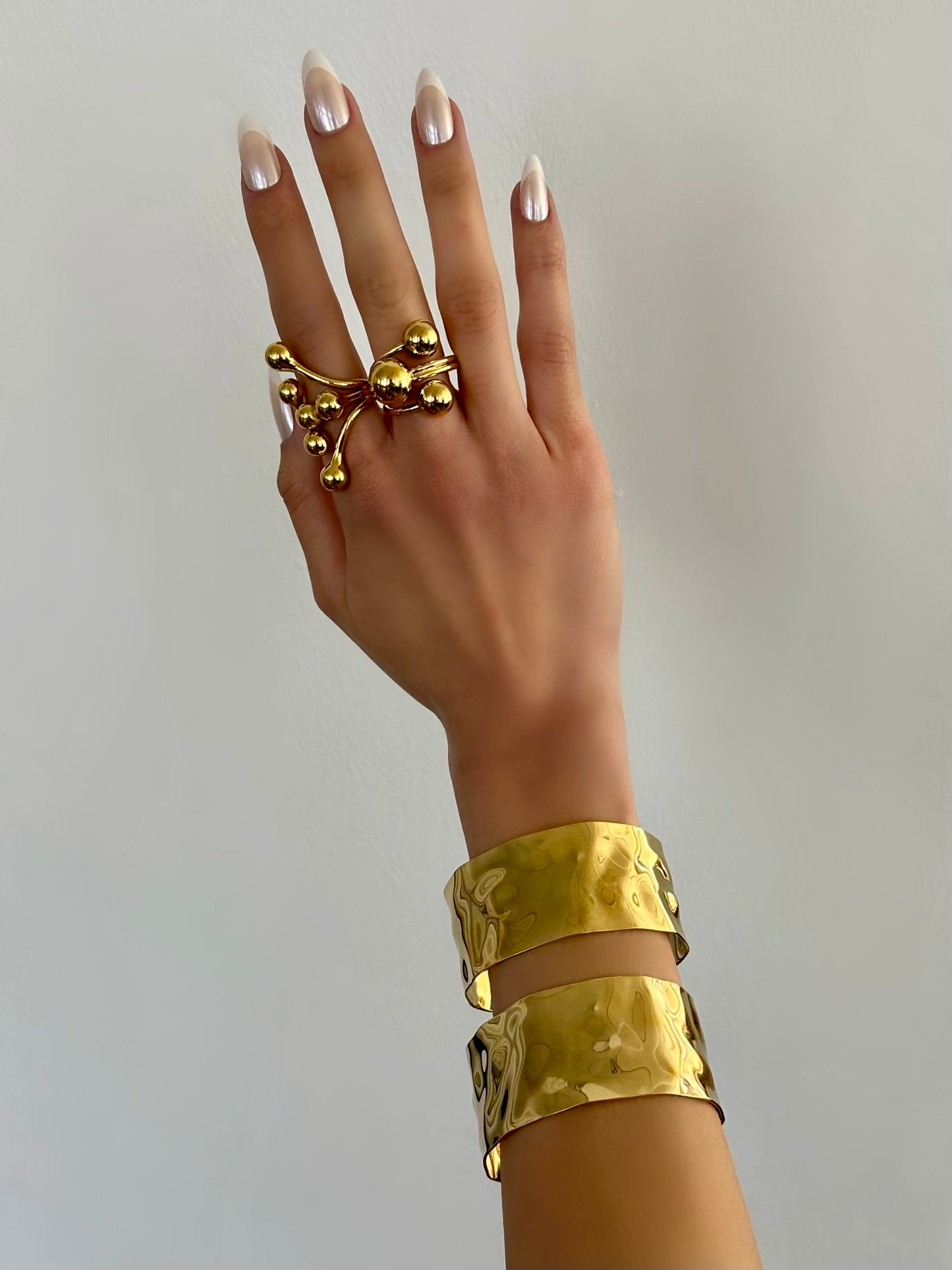 HAMMERED STEEL CUFFS