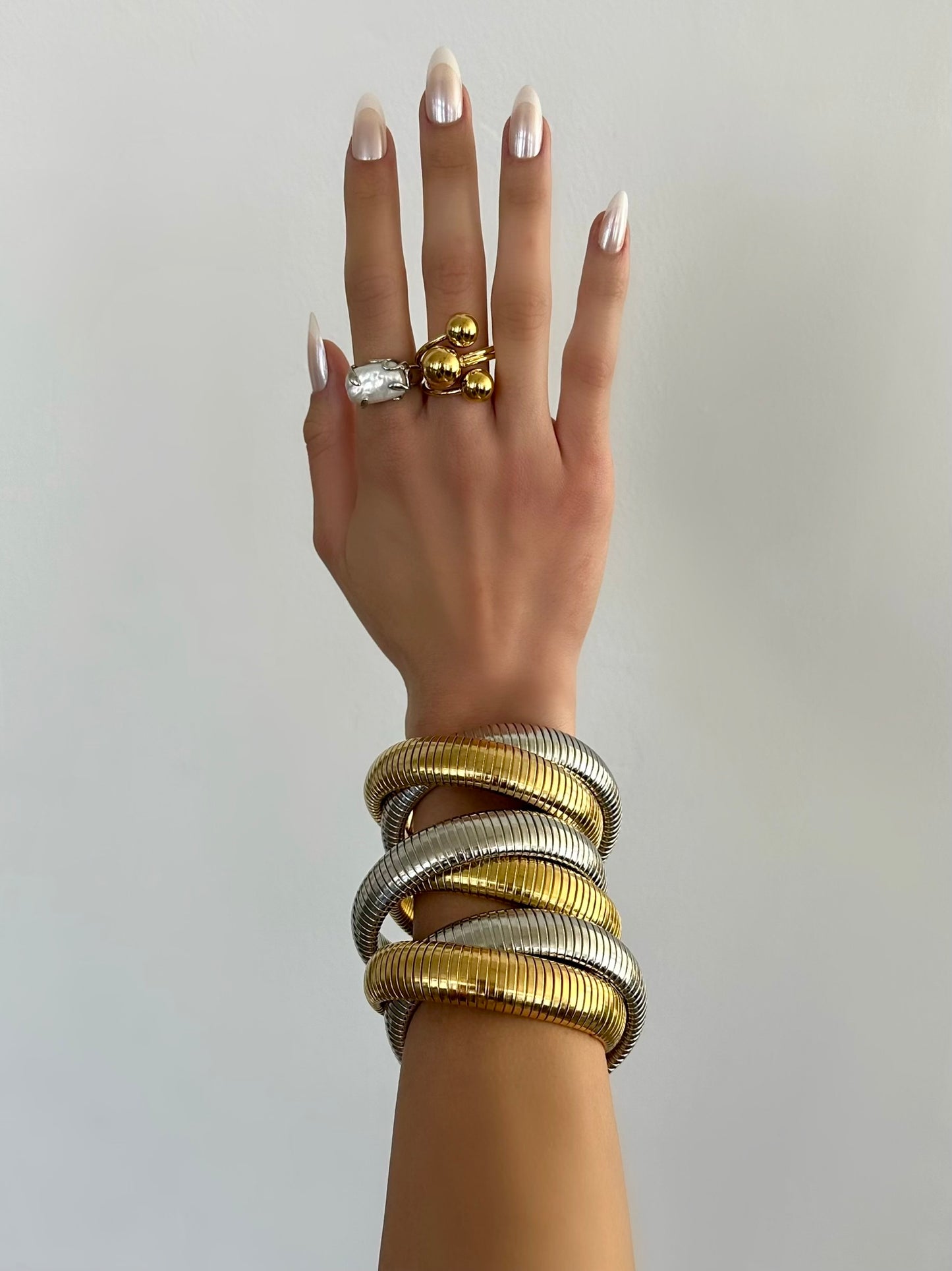 TWISTED BANGLE