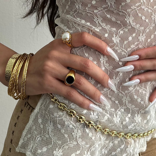 SIGNET RING