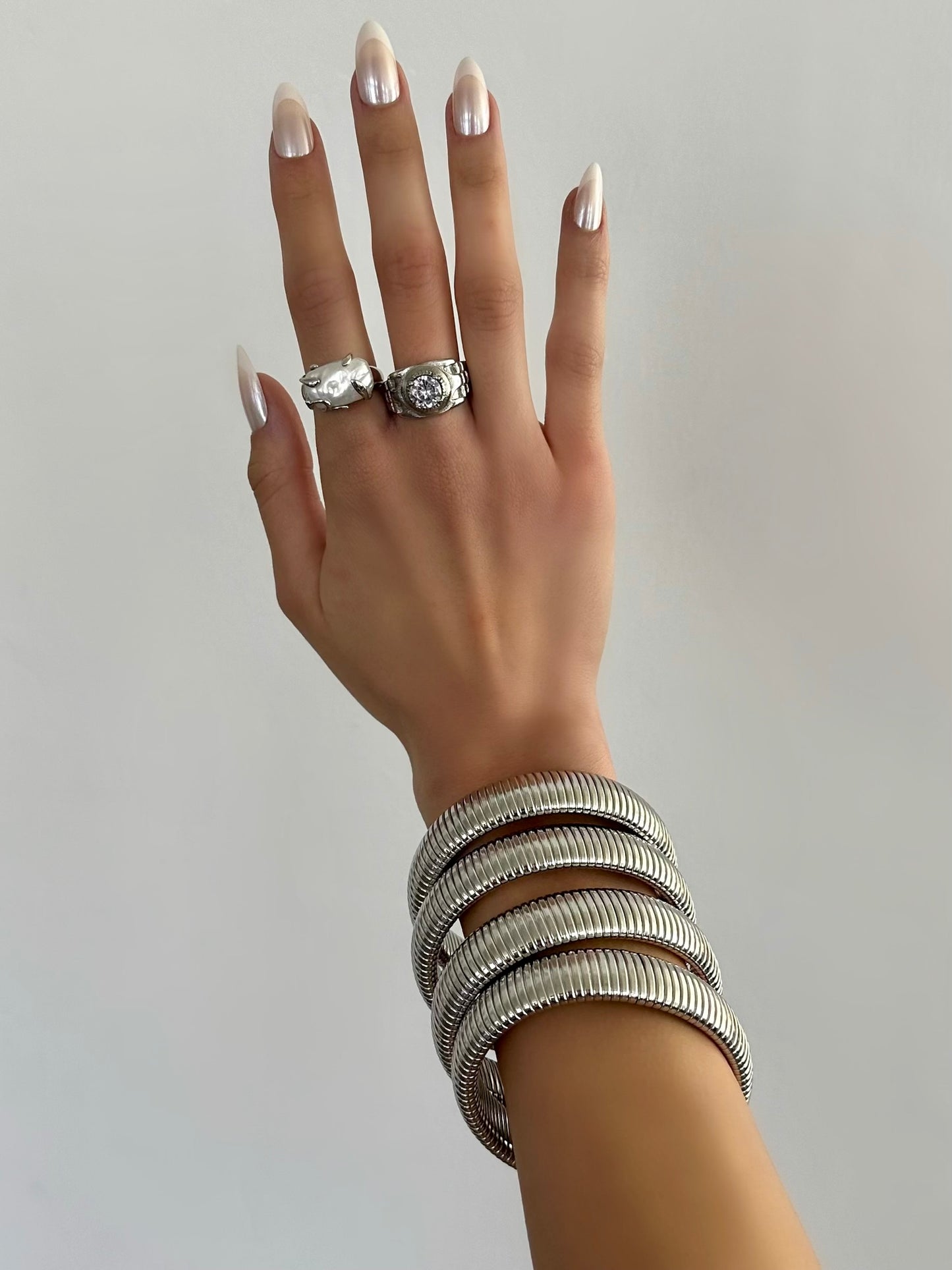 RIBBED BANGLE