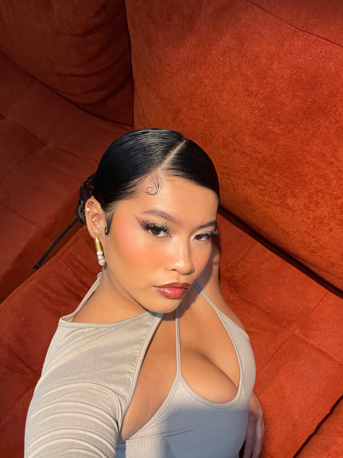AKOYA PEARL HOOPS