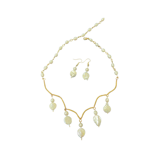 DIVINITY NECKLACE